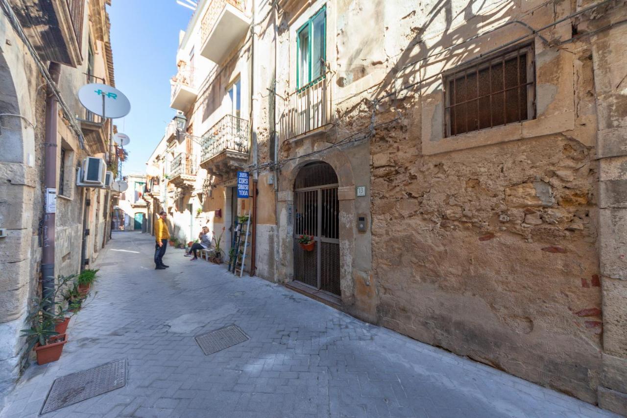 Ortigia San Pietro Apartment Syracuse Bagian luar foto