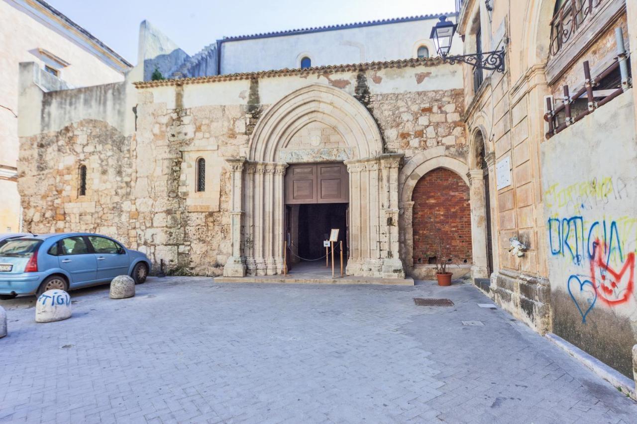 Ortigia San Pietro Apartment Syracuse Bagian luar foto
